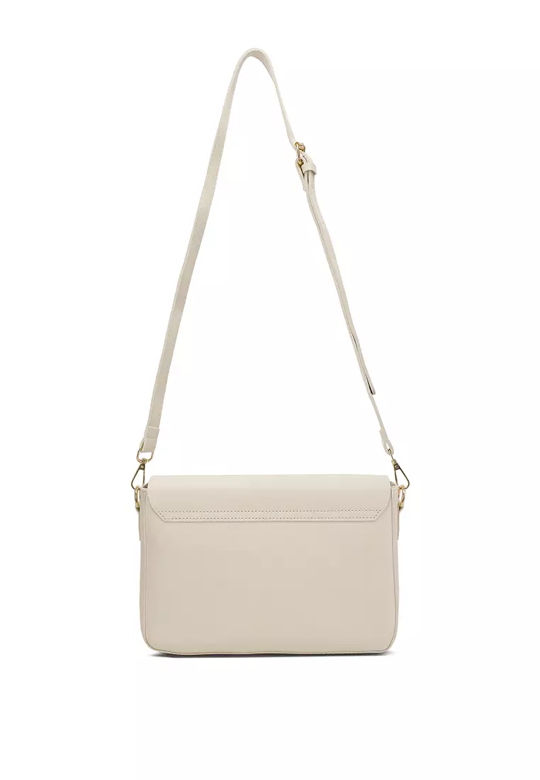 Tas Flap Yang Tidak Biasa Dalam Warna Krem