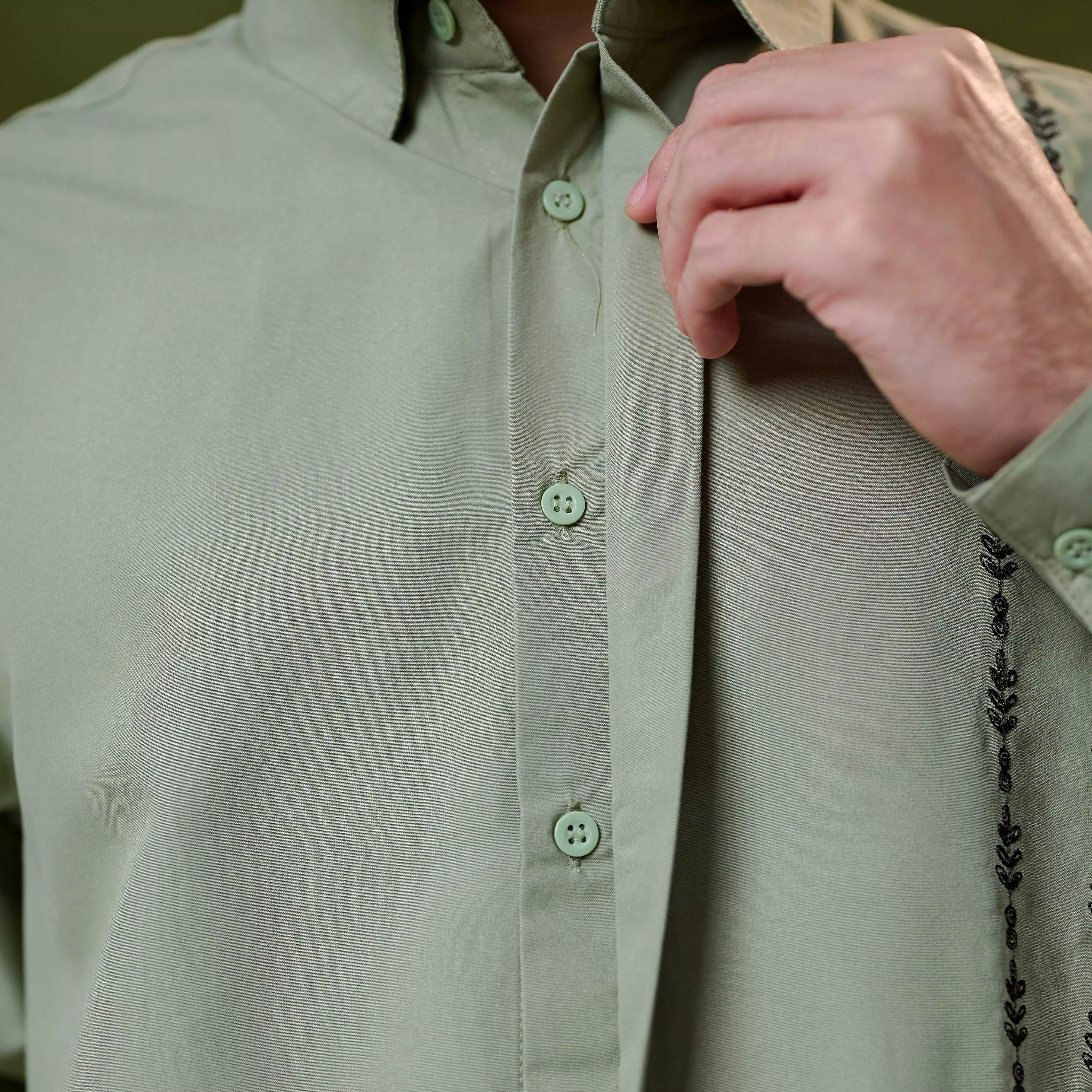 ZM Zaskia Mecca - Kayson Sage Kemeja Pria - Romansa Khatulistiwa - Edisi Bunga Widuri