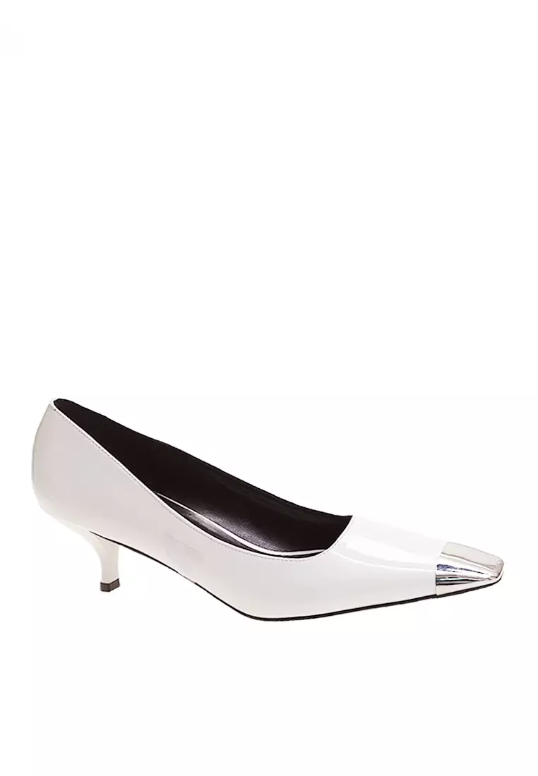 Pumps black deals and white