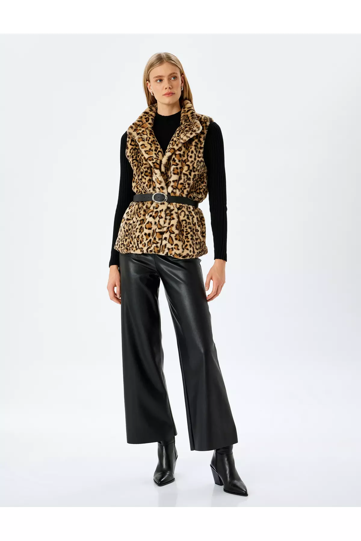 Sleeveless Leopard Print Faux Fur Vest