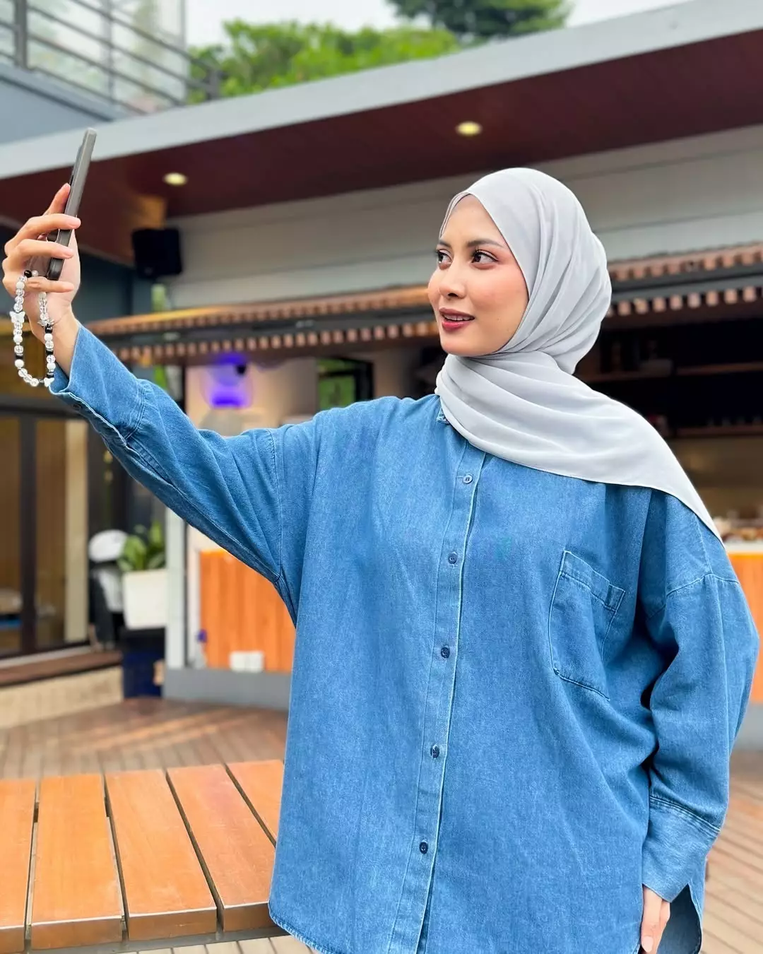 Atasan Kemeja Wanita - Oversize Denim Shirt Dira