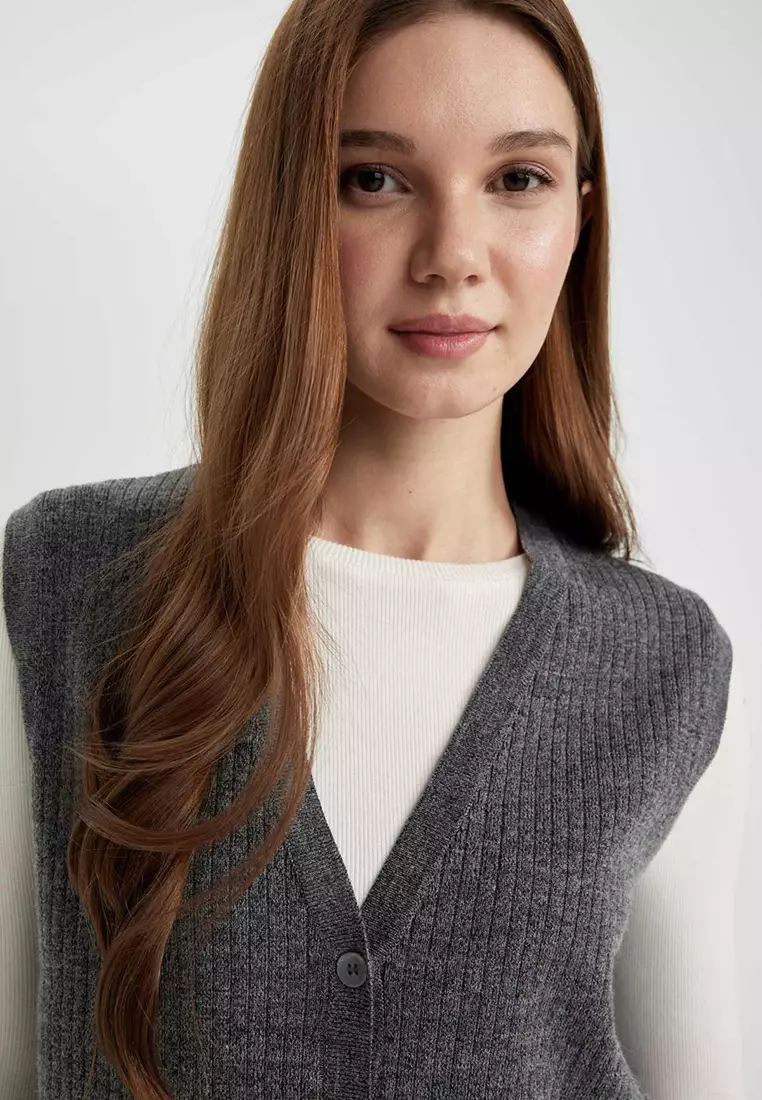 Sweater Vest