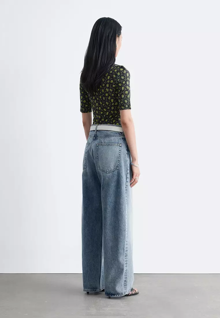 Short-Sleeves Mock-Neck Top