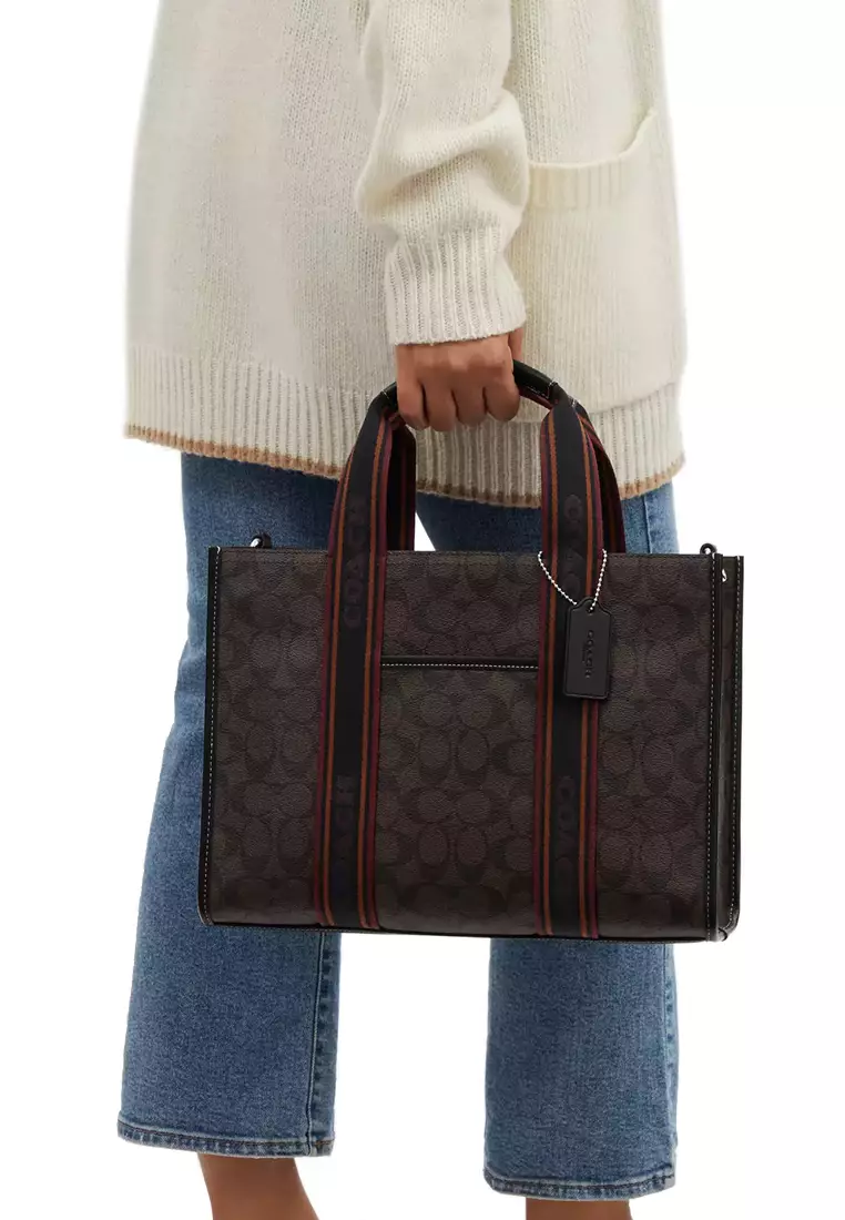 Smith Tote Bag In Signature Canvas in Brown/ Multi CN058