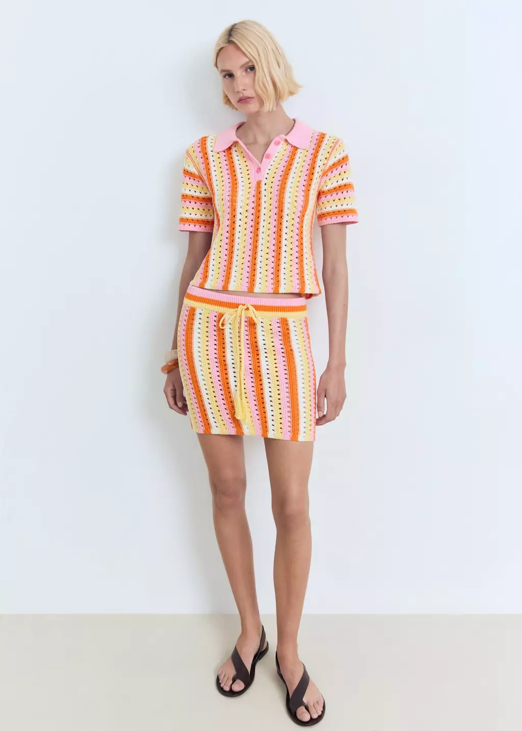 Rok crochet garis-garis dwi warna