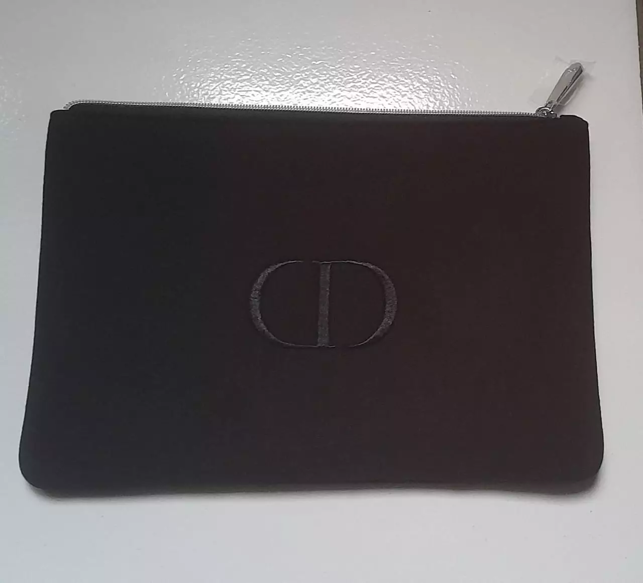 Jual Dior Dior Makeup Pouch Black Original 2024 ZALORA Indonesia