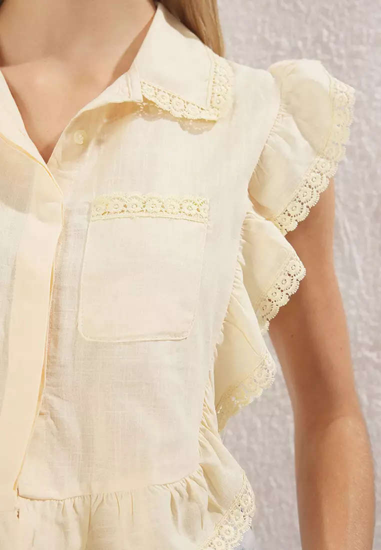 Light Yellow Ruffle Detailed Sleeveless Shirt Twoss25Go00157