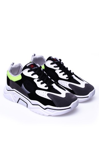 Jual Panarybody Sepatu  Sneakers Olahraga Pria  Original 