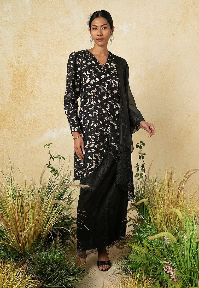 Anggun Kebaya Panjang With Selendang Set