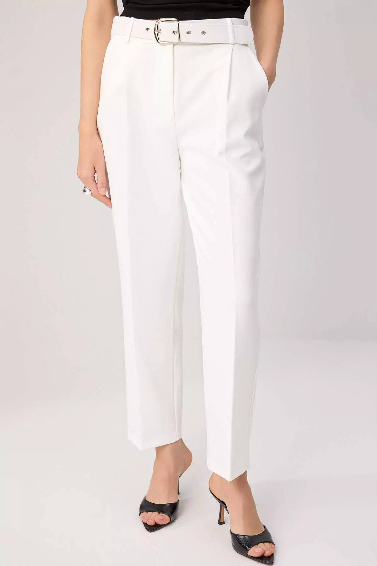 White Belted Ankle-Length Trousers Twoaw25Pl00043