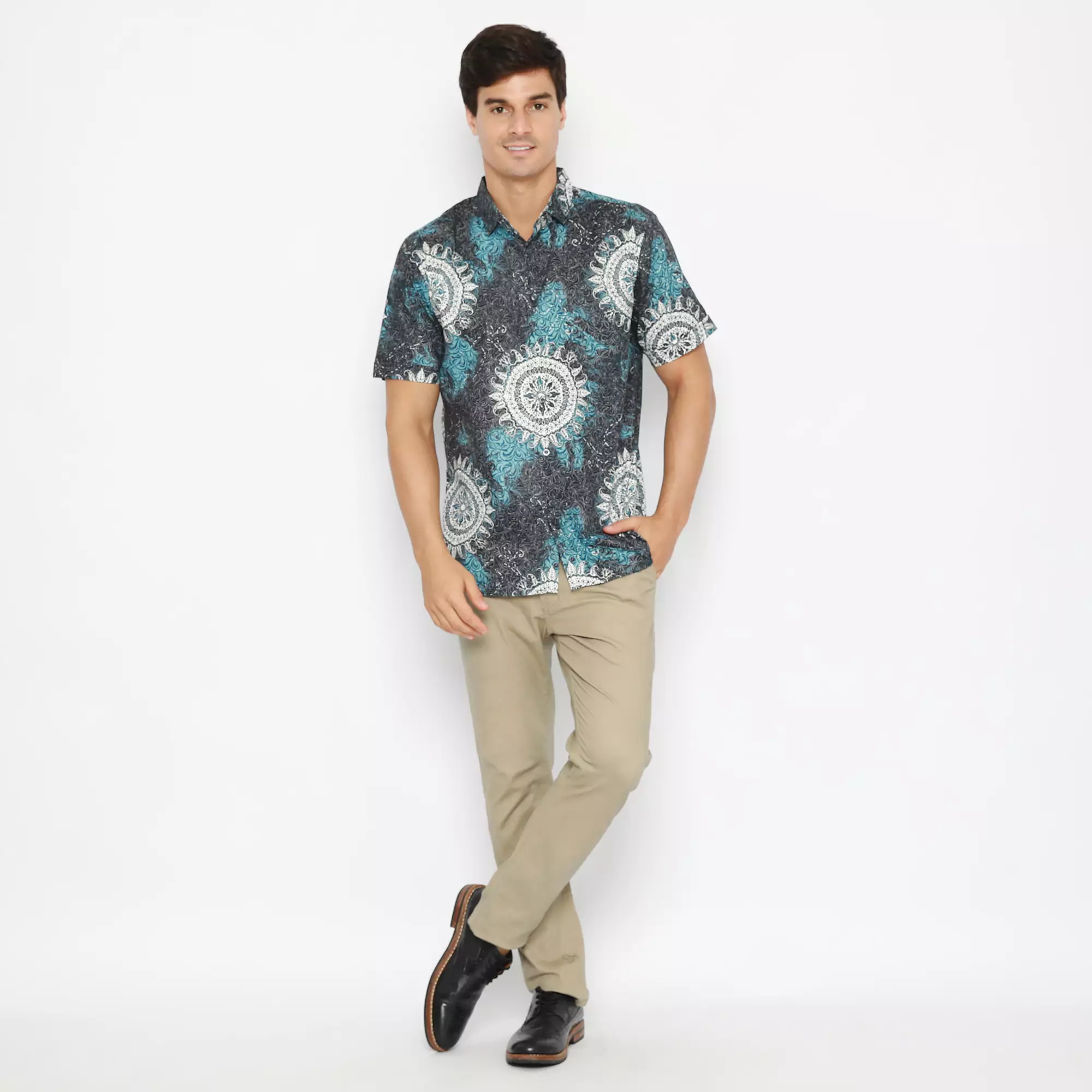 Platini Batik Pria Lengan Pendek Katun Biru 131968