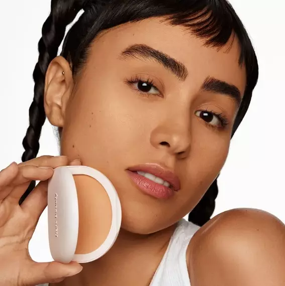 Rare Beauty True To Myself Tinted Pressed Finishing Powder - Light Beige