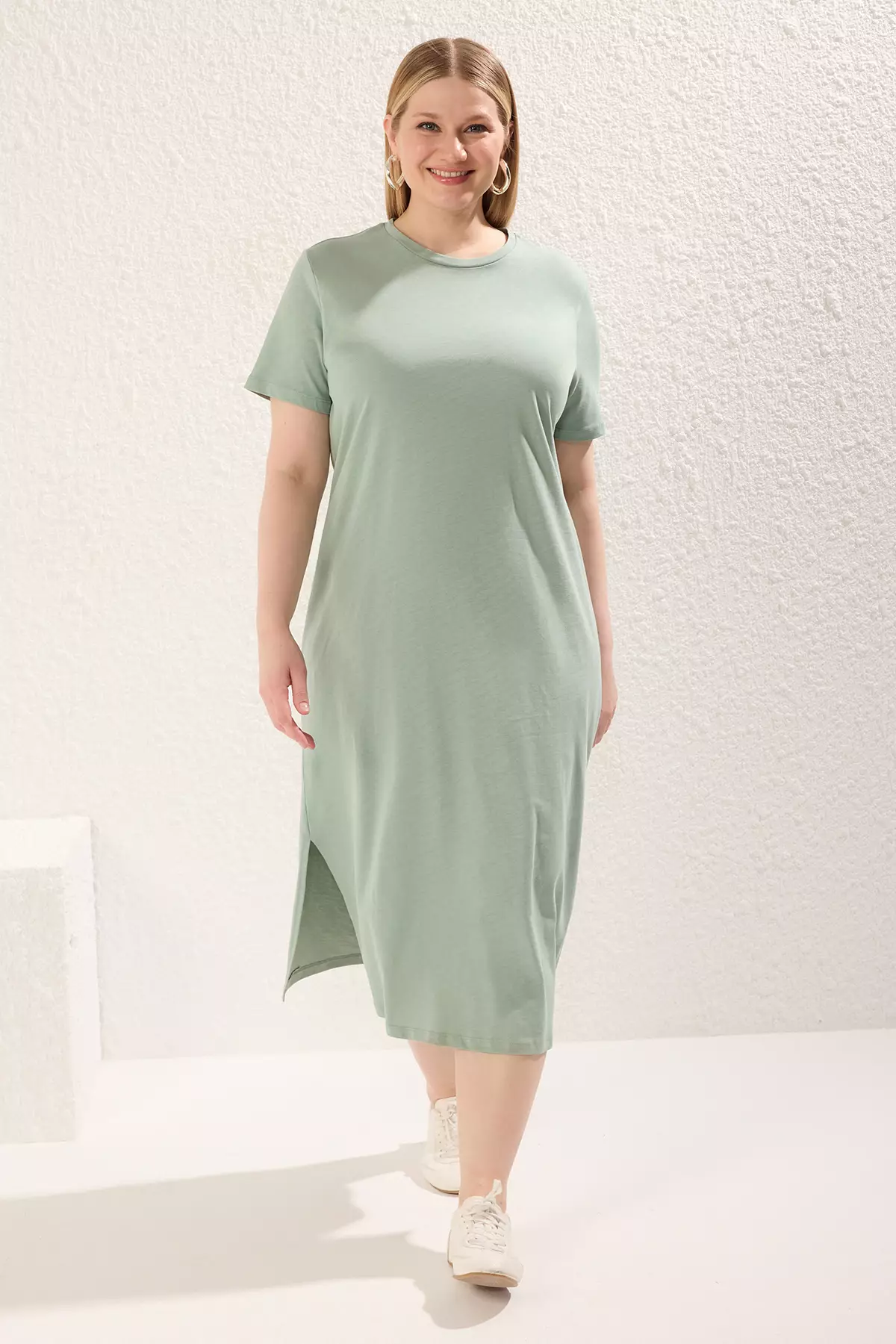 Buy Trendyol Plus Size Slit Midi Dress 2025 Online ZALORA