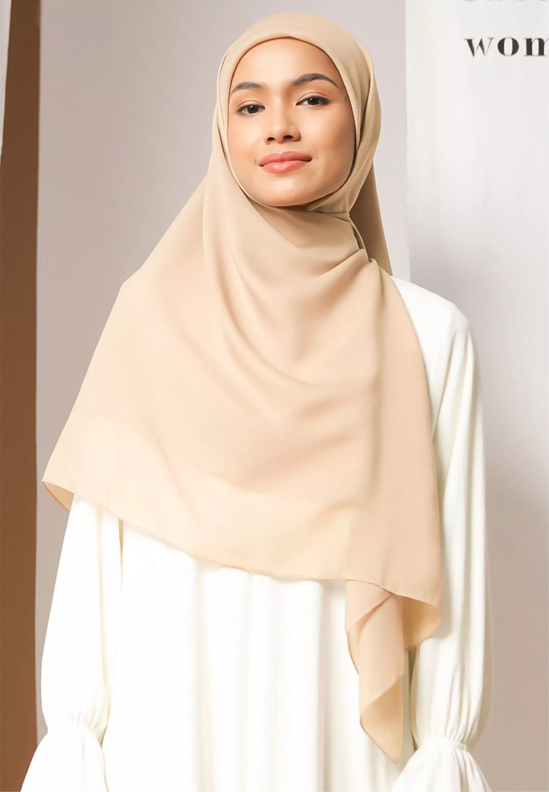 Polly Cotton Square Syari Milktea (Hijab Segiempat Bella Square)