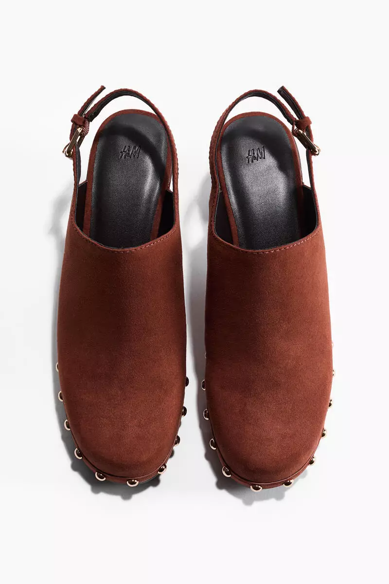 Heeled clogs