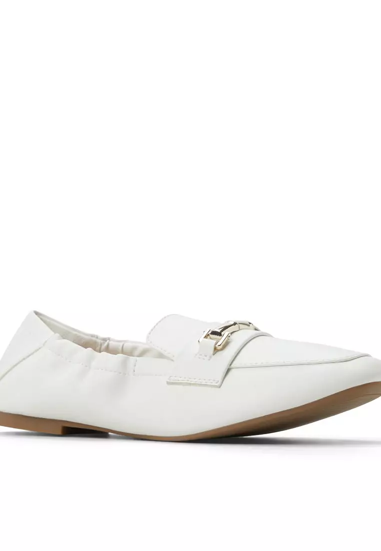 Tiera Loafers