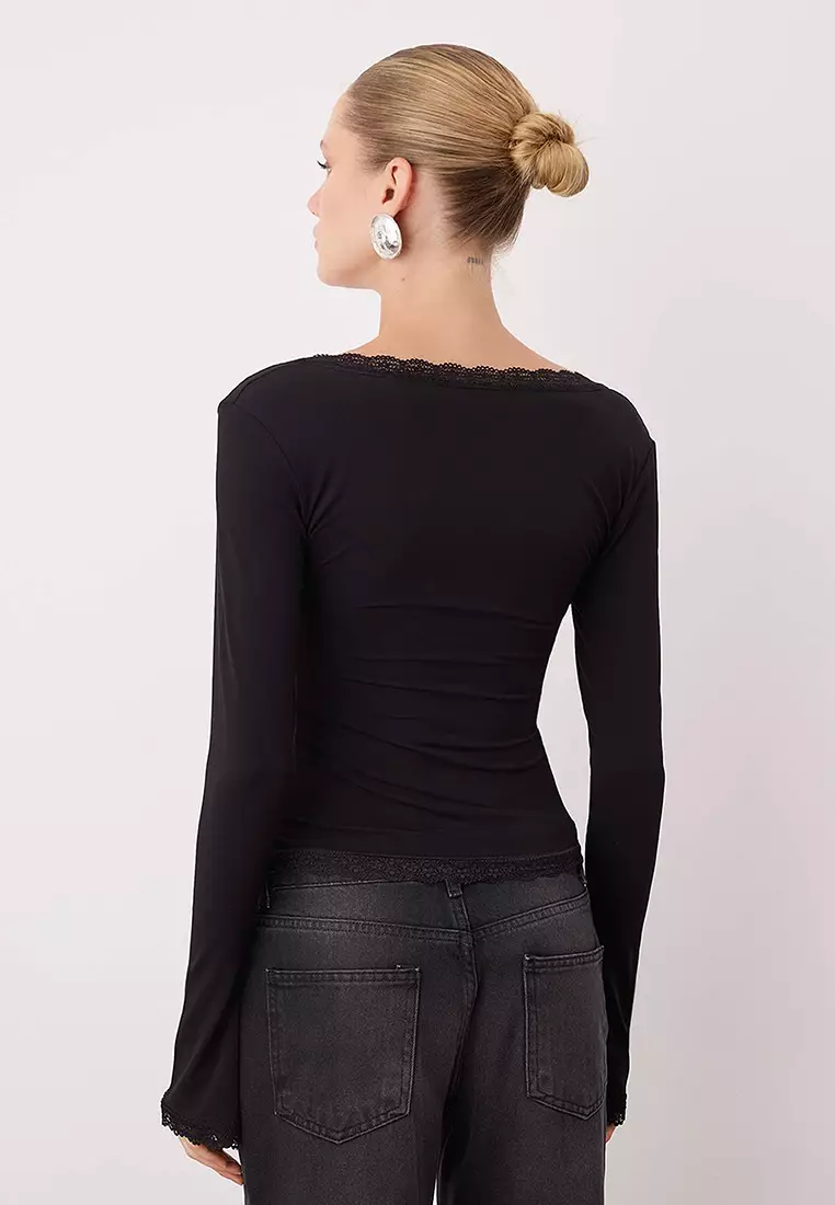 Lace Detailed Square Neck Blouse