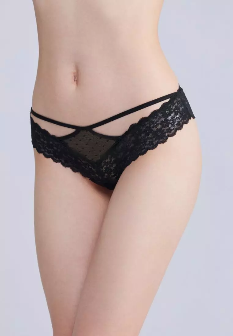 Qizil tatuirovkali porno aktrisa