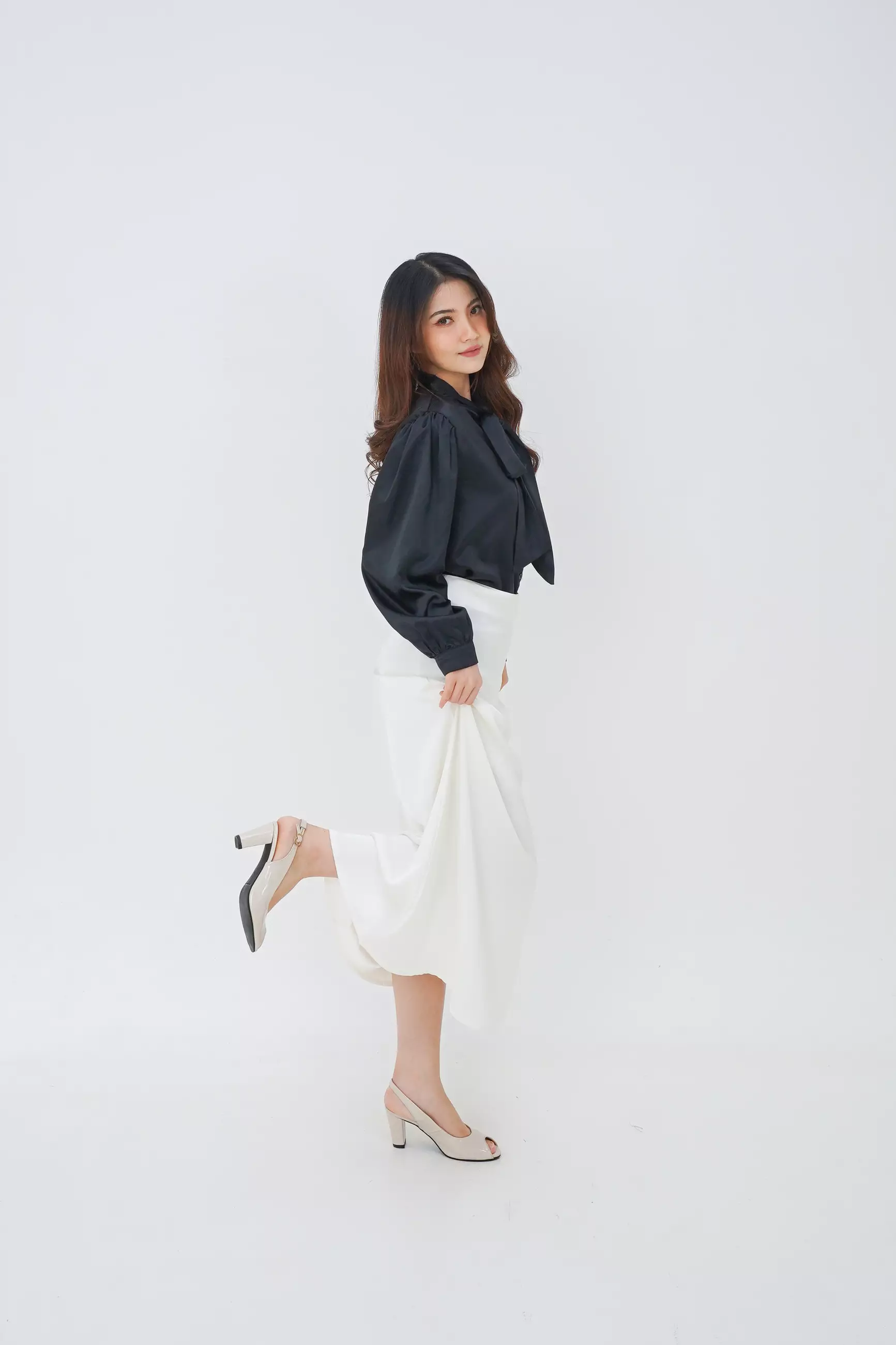 Cicilia Sepatu Sandal Wanita Sling back block heels 7 cm - Beige patent