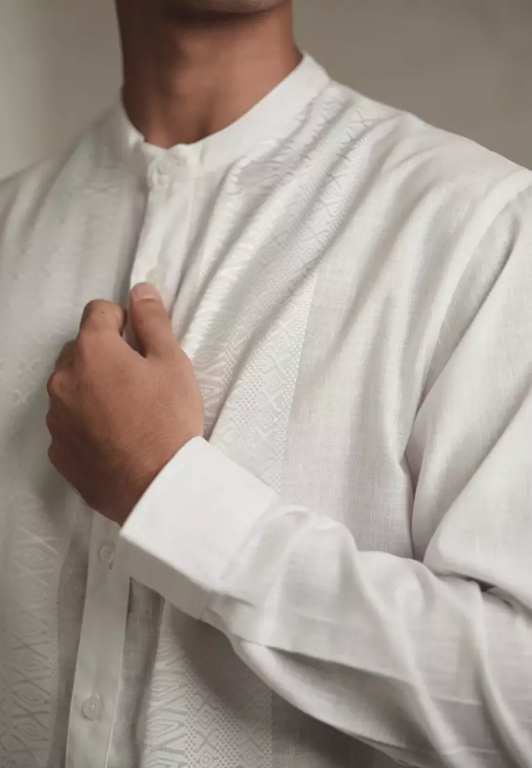 LARUSSO Khair Collection - Big Size Kemeja Koko Bordir Pria Bertekstur Lengan Panjang -  Tareeq