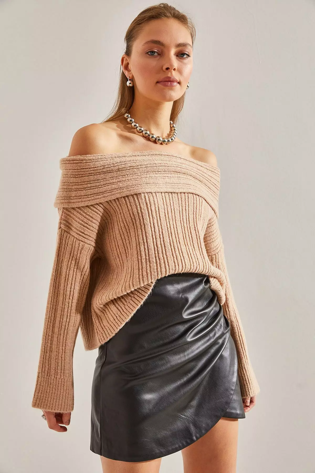 Women's Ruffle Collar Sweater