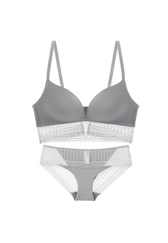 W.Excellence grey Premium Gray Lace Lingerie Set (Bra and Underwear) C13B0USB07D6A6GS_1