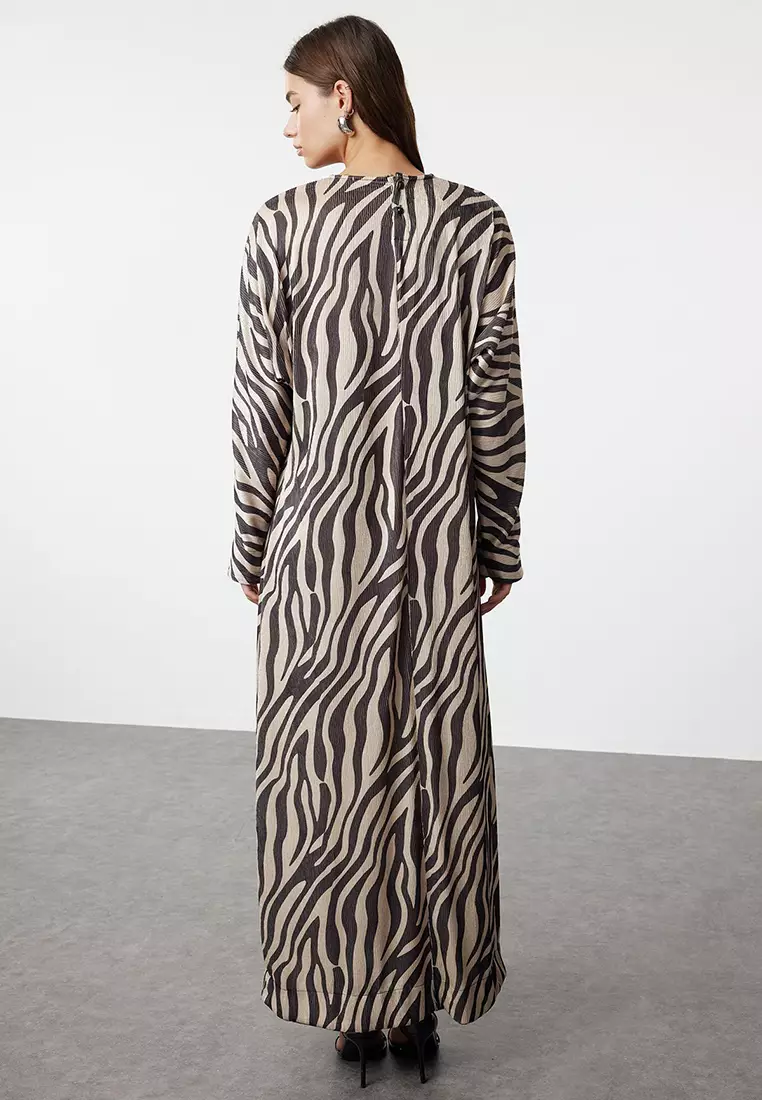 Beige Crinkle Knit Animal Zebra Pattern Dress TCTSS24EB00284