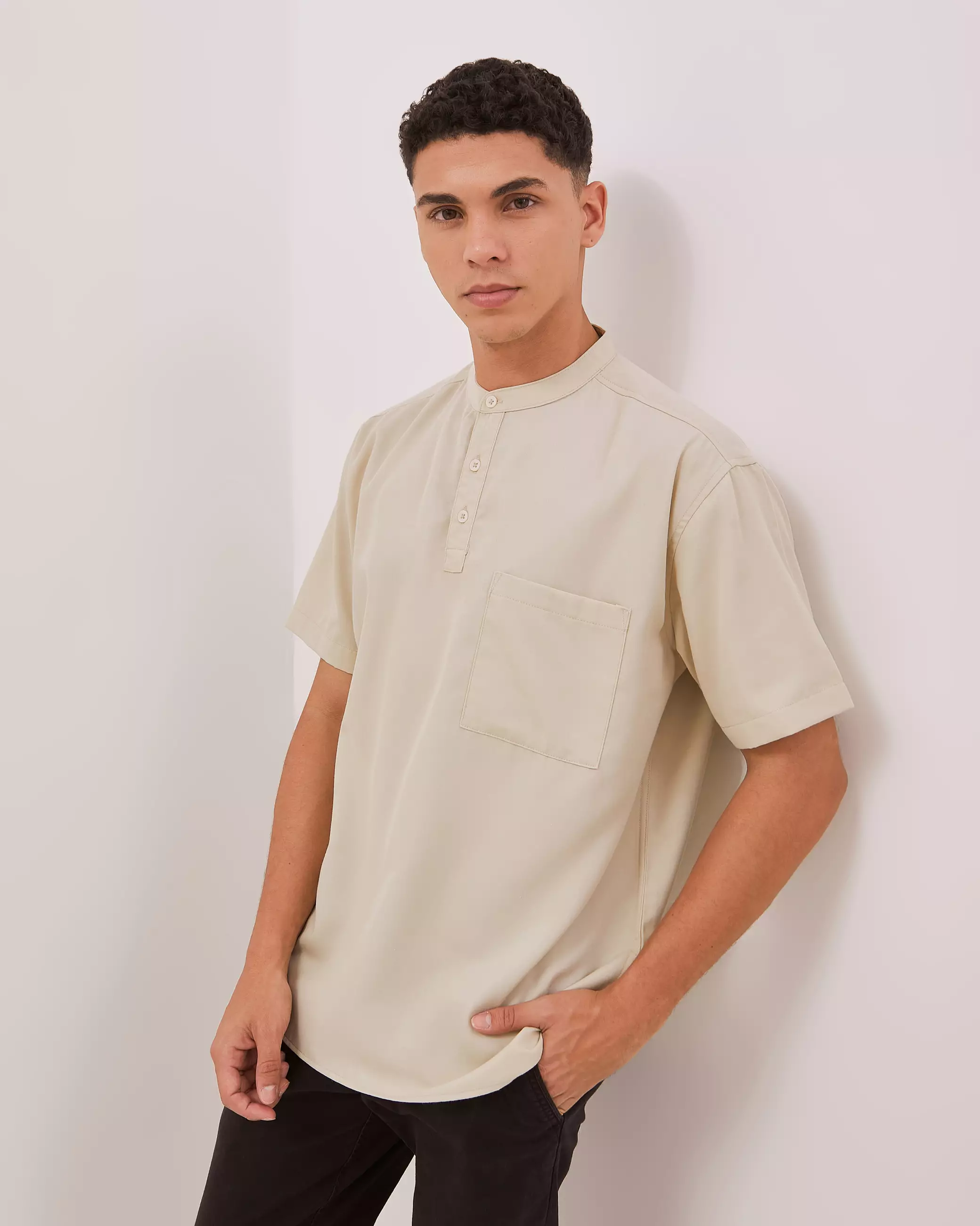 AMK Kemeja Koko Pria Lengan Pendek KK BB Mali Ss Beige