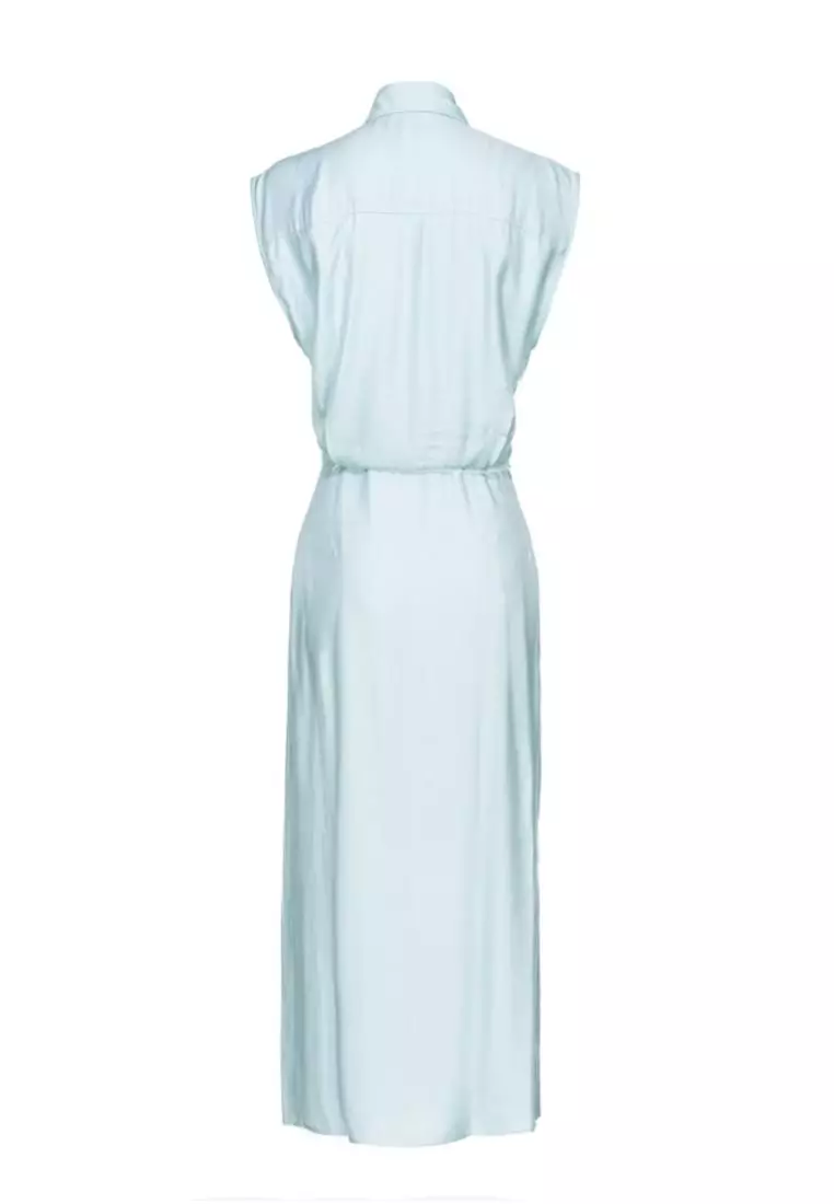 Sleeveless shirt dress with asymmetric fastening