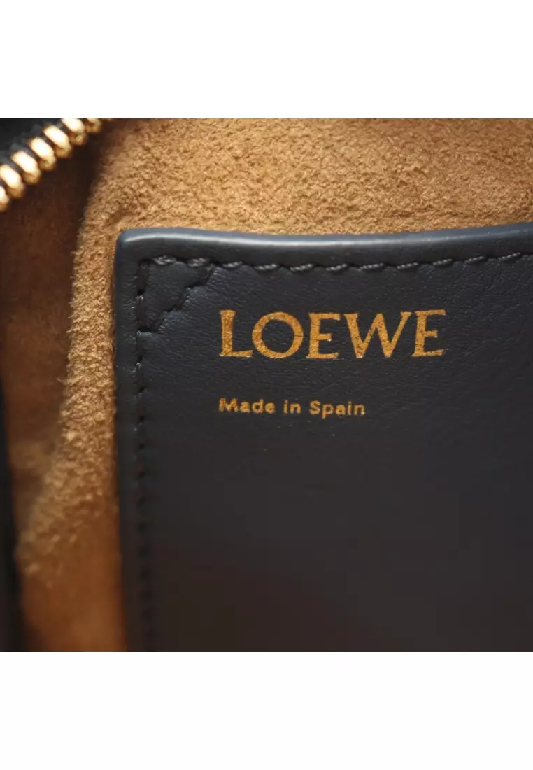 Pre-Loved LOEWE Amazona 16 Square Handbag leather dark blue 2WAY