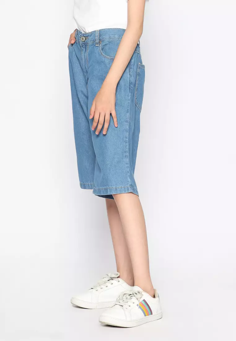 Celana Pendek Anak Perempuan Jeans Mid Blue With Model - CHEERS