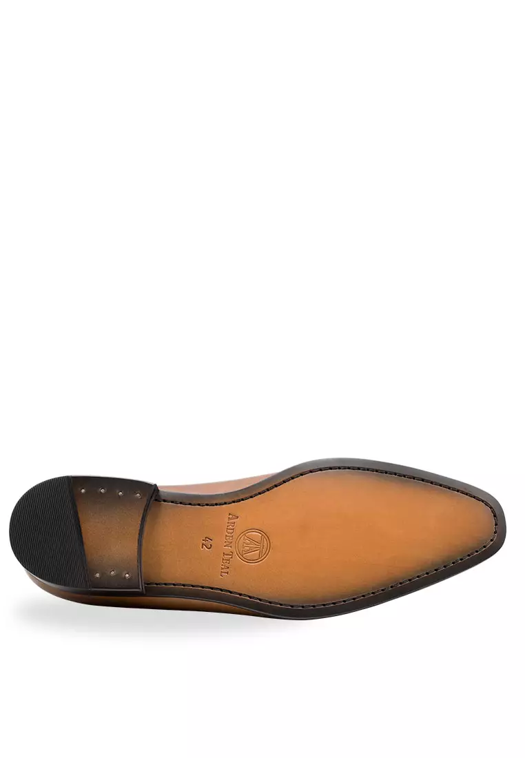 Caleta Blake Stitch Chestnut Derby