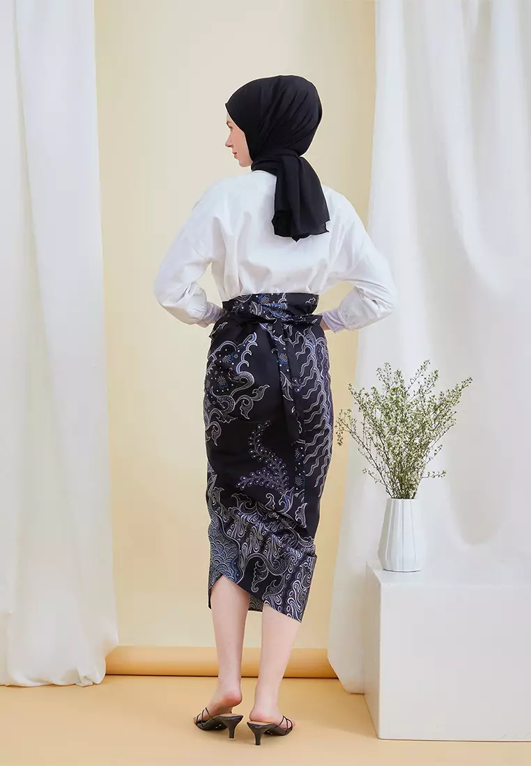 Enzy Batik Rok Lilit Ruffler Ganesha - Black