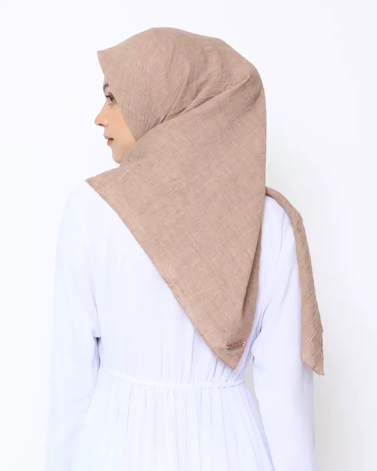 Hijab Segi Empat Voal Irania Tan