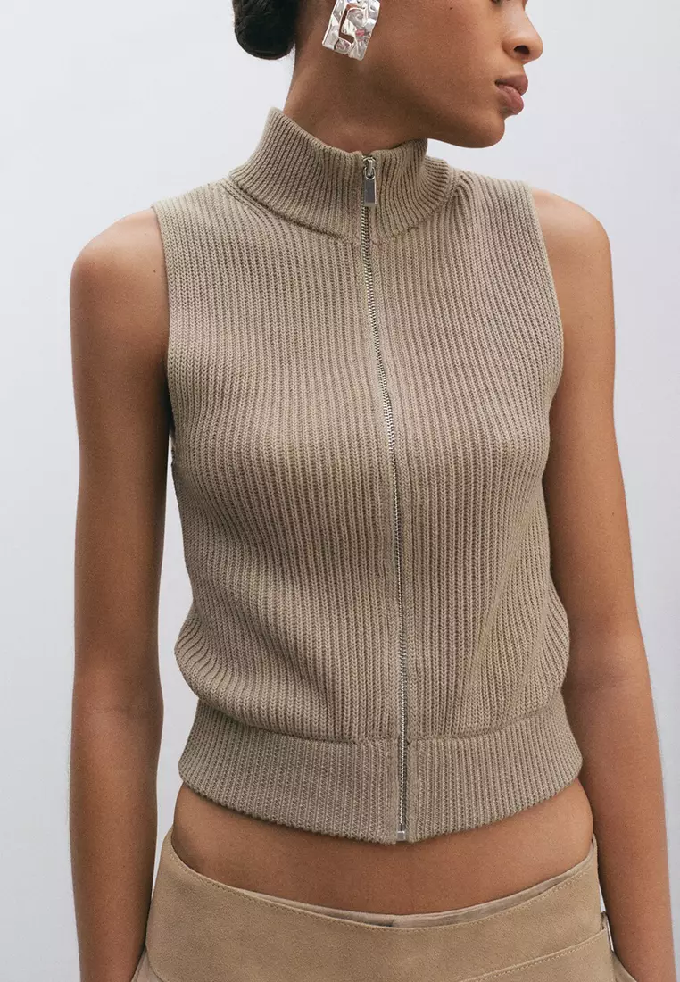 Ribbed Knitted Top With Zip