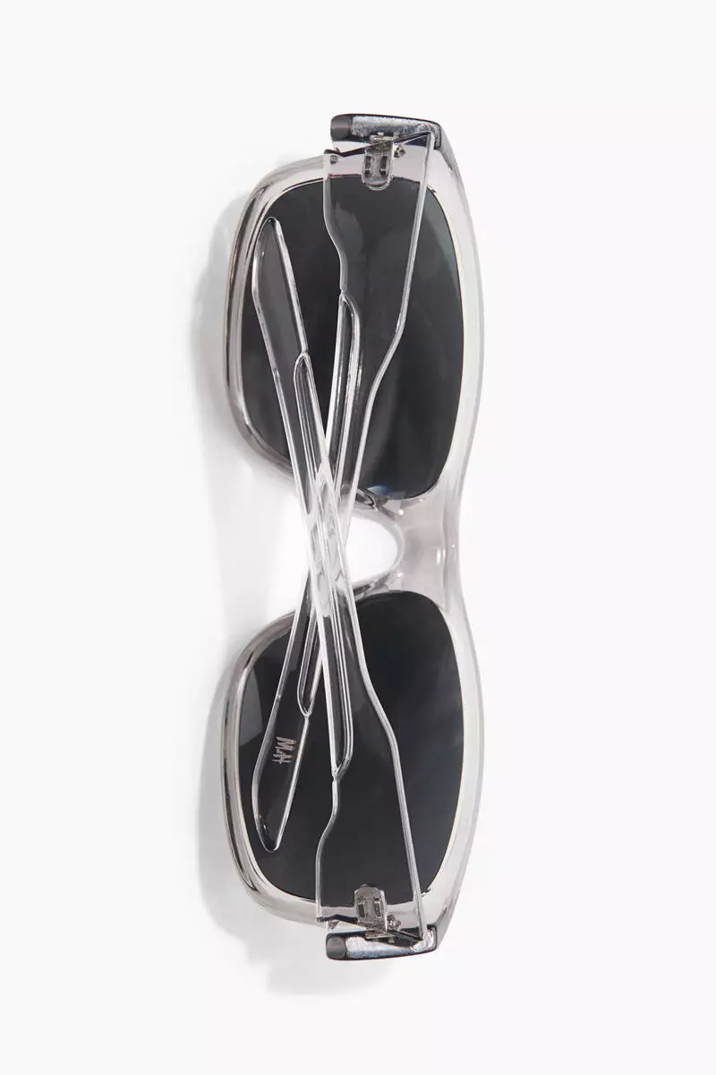 Rectangular sunglasses