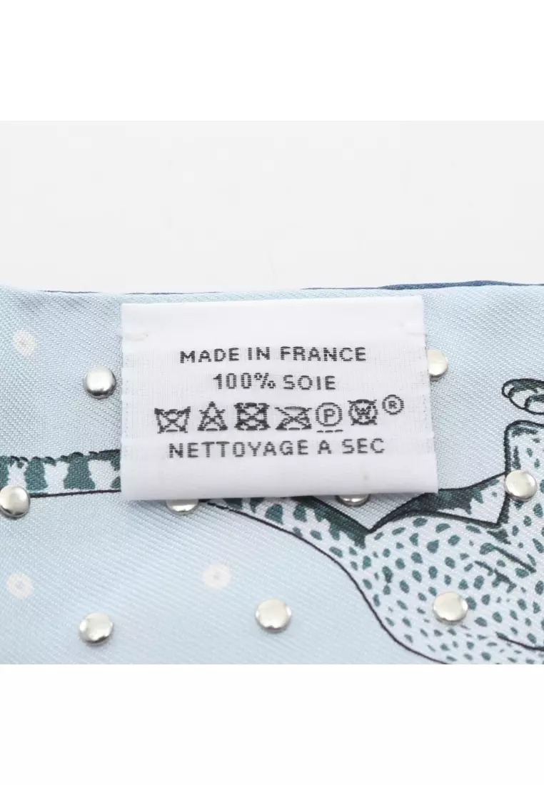 Pre-Loved Hermès twilly GUEPARDS BANDANA ribbon scarf silk dark blue Light blue multicolor studs