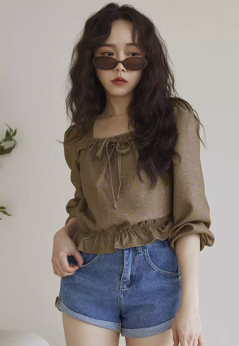 Romantic Floral Smocked Crop Blouse with Square Neck and Puff Long Sleeves [AB19913]