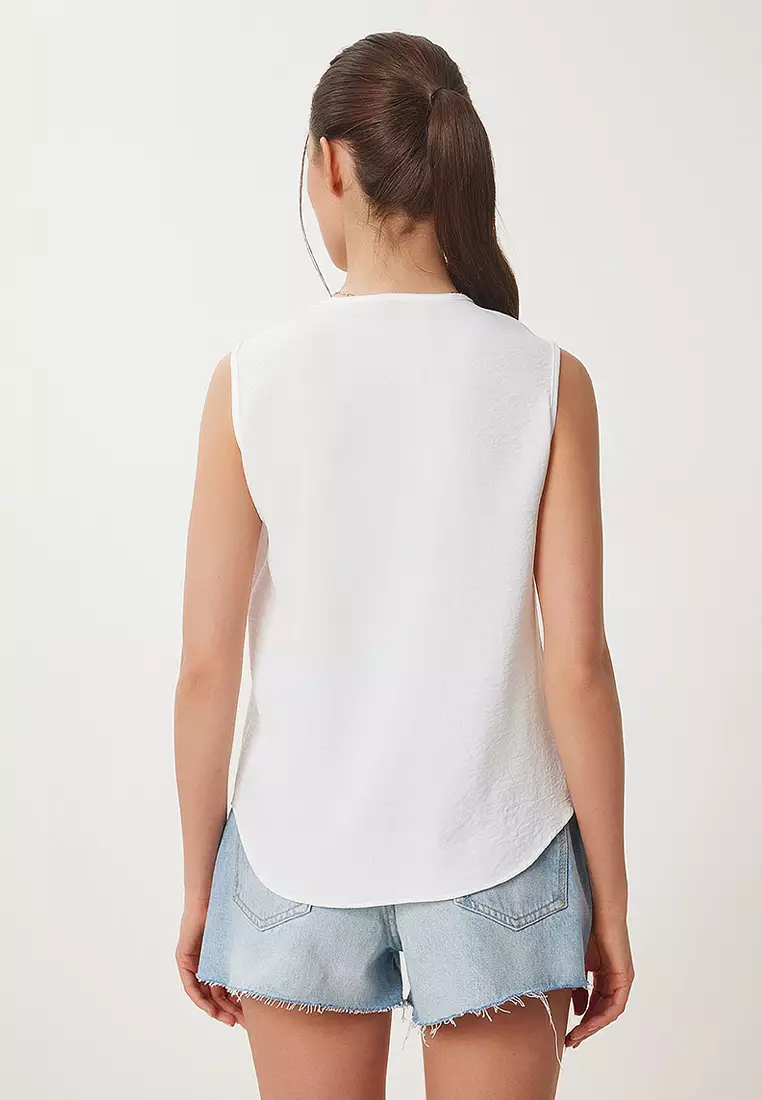 Sleeveless Ayrobin Blouse