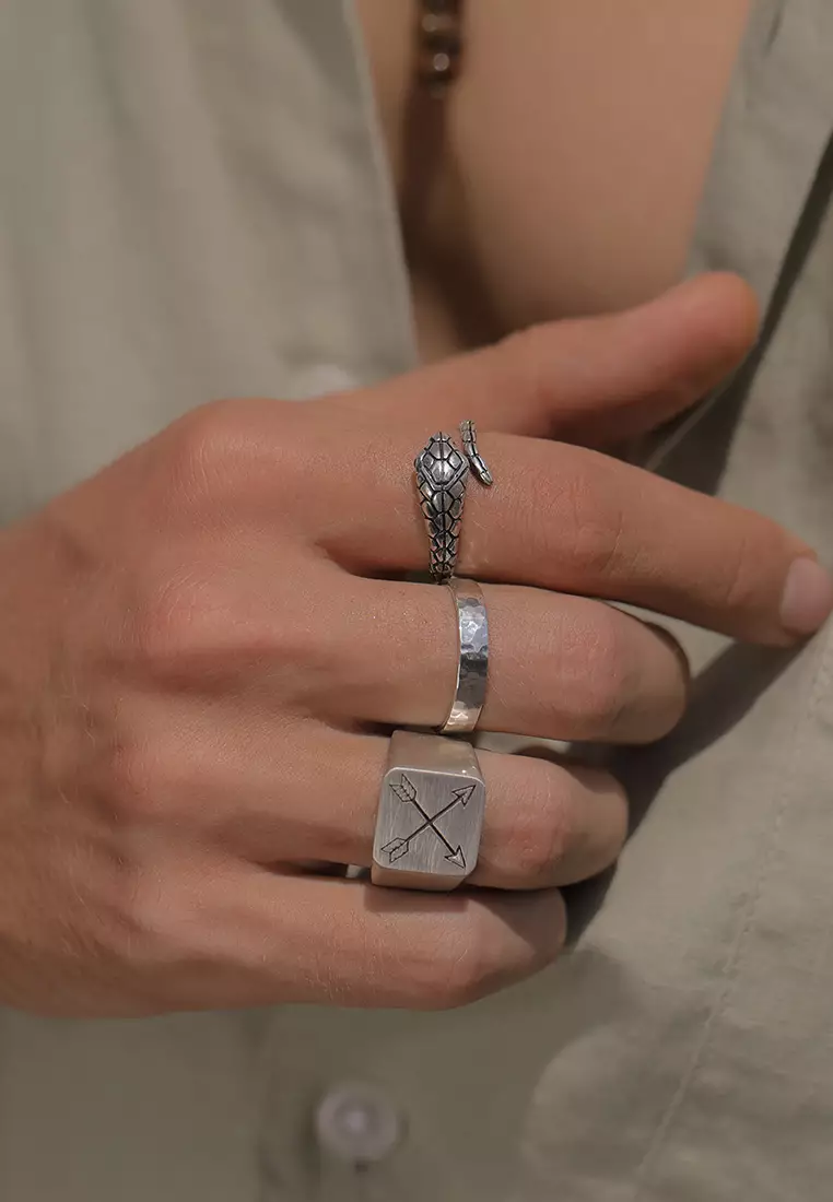 Men's Silver Oxidised Arrow Signet Ring