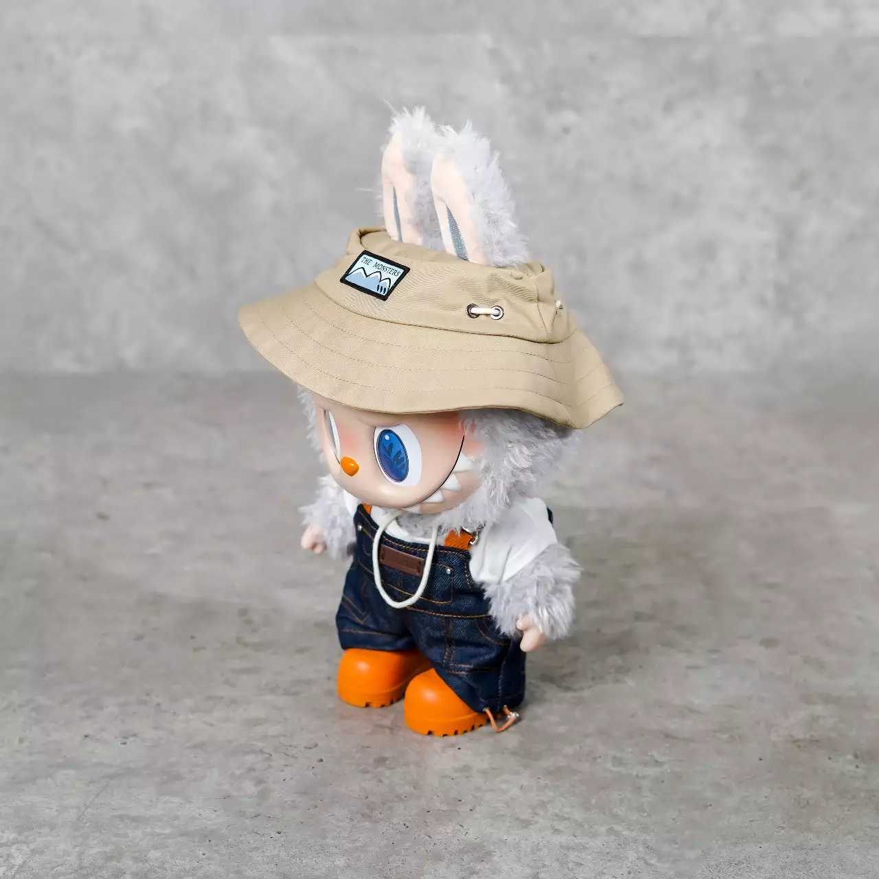 Figur POP MART THE MONSTERS LABUBU FALL IN WIND 100% ORIGINAL