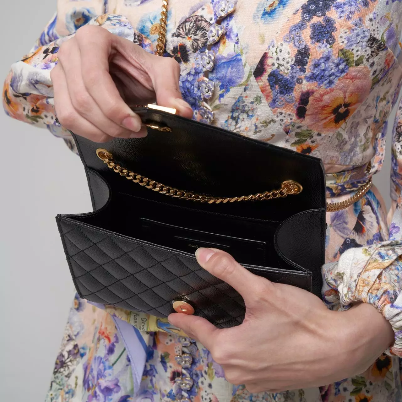 Envelope Small Shoulder Bag Black Ghw