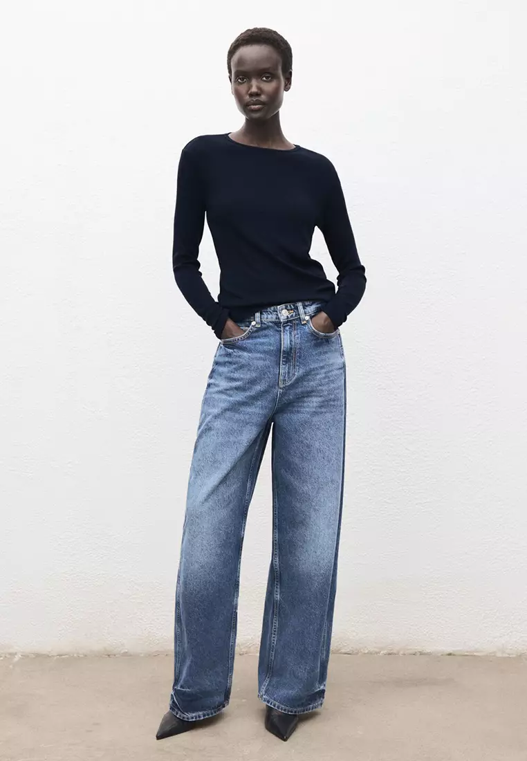 Ribbed Long-Sleeved T-Shirt