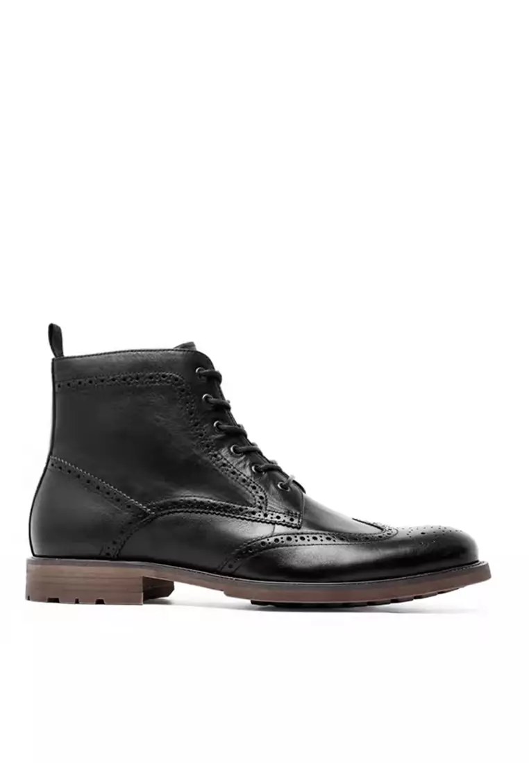 Discount on Twenty Eight Shoes  shoes - SKU: Grained Leather Brogue Boot DS816301