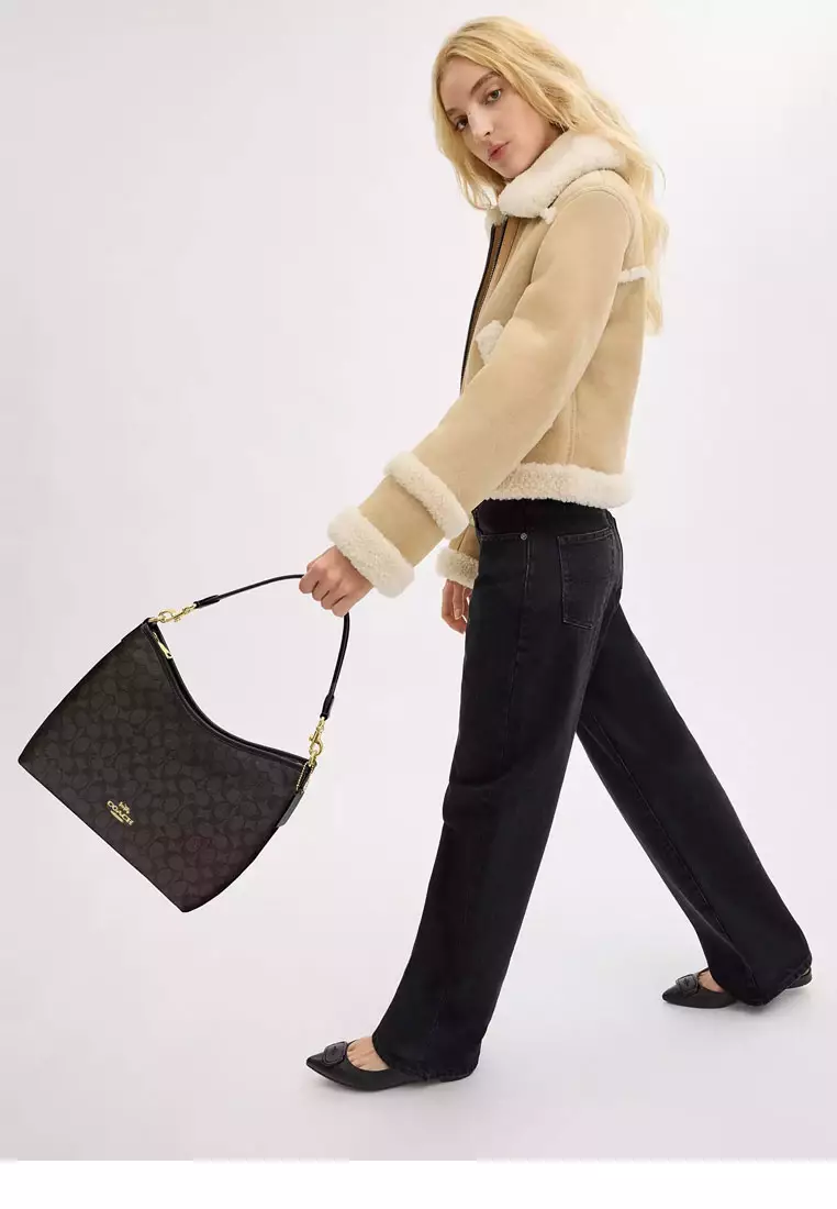 Laurel Shoulder Bag In Signature Canvas