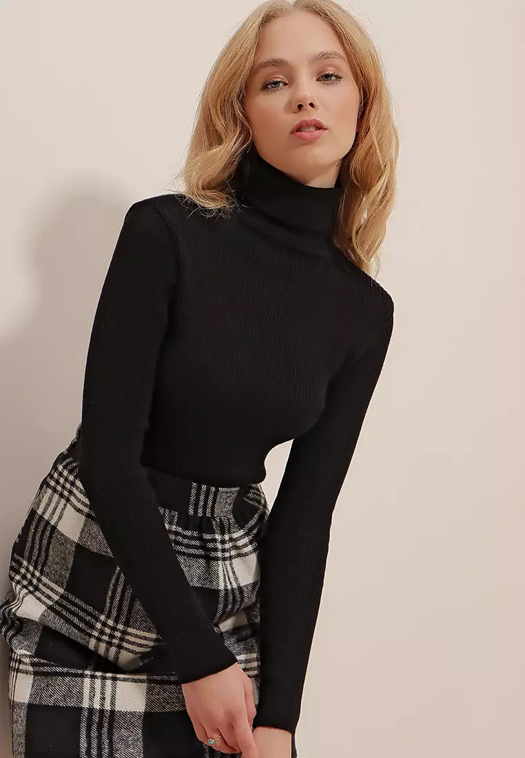 Turtleneck Corduroy Knit Sweater