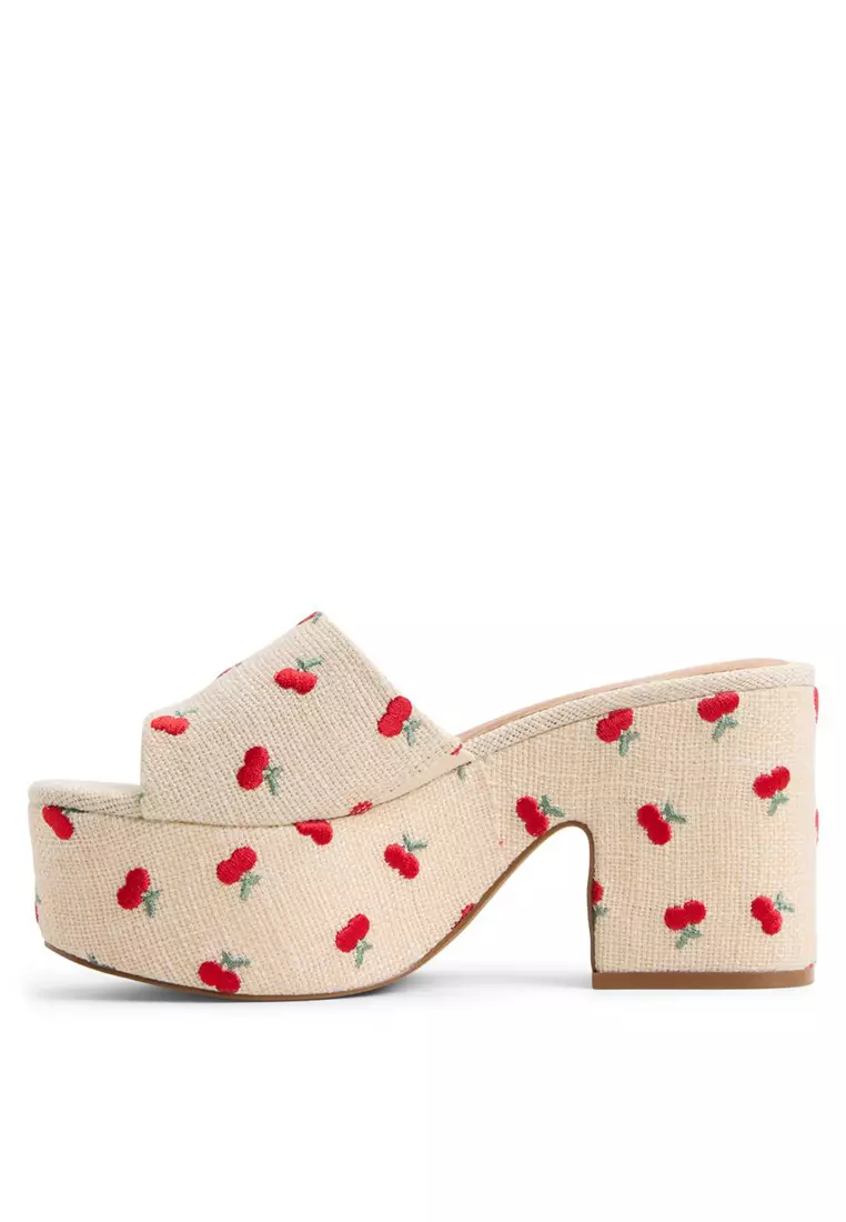 Valerriaa Wedge Sandals