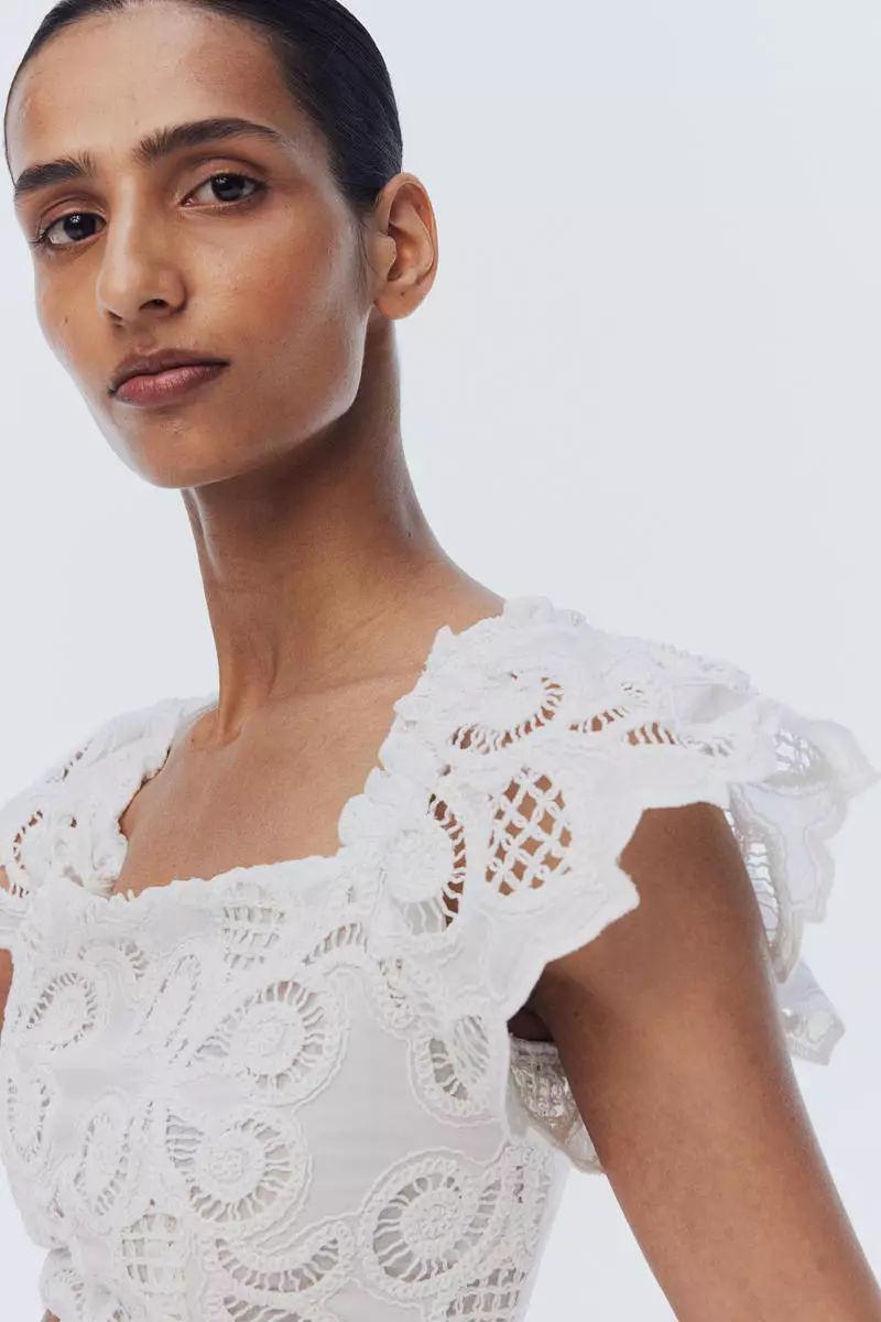 Embroidered cropped top