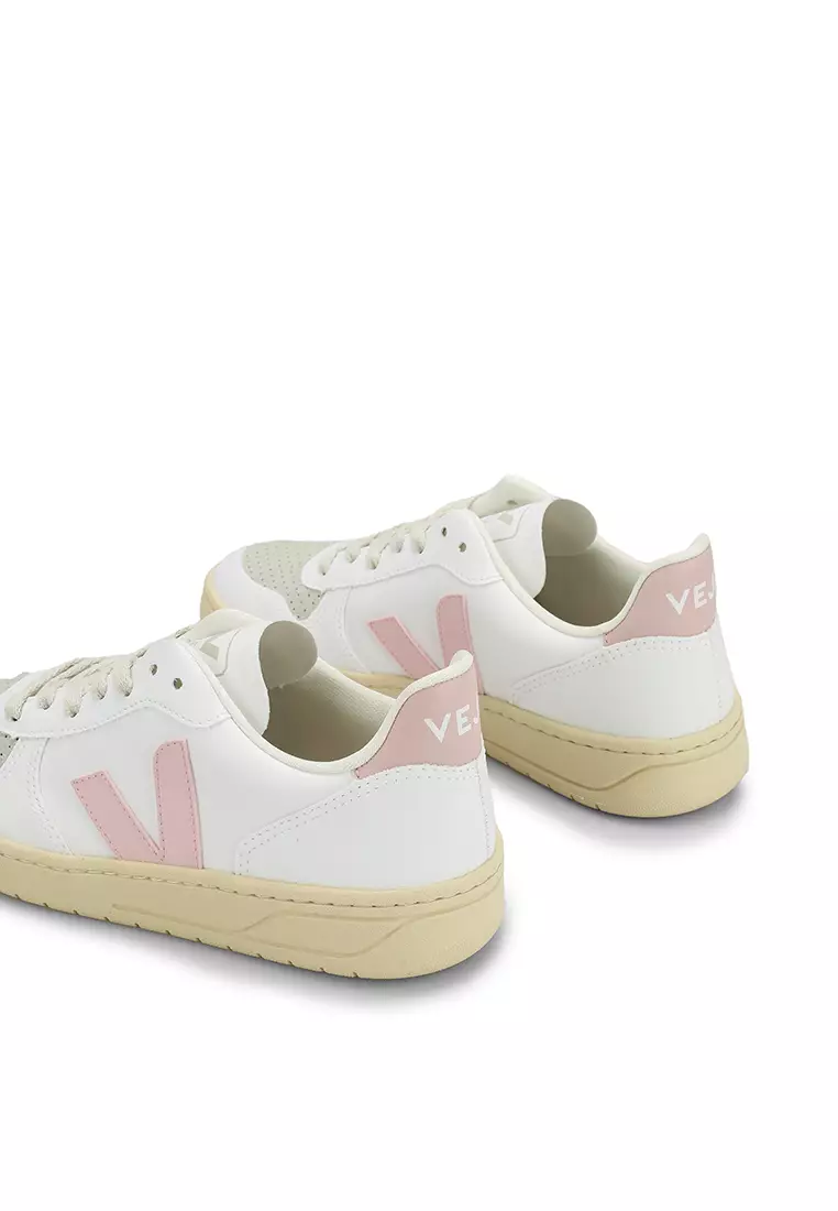 White sneakers deals with v