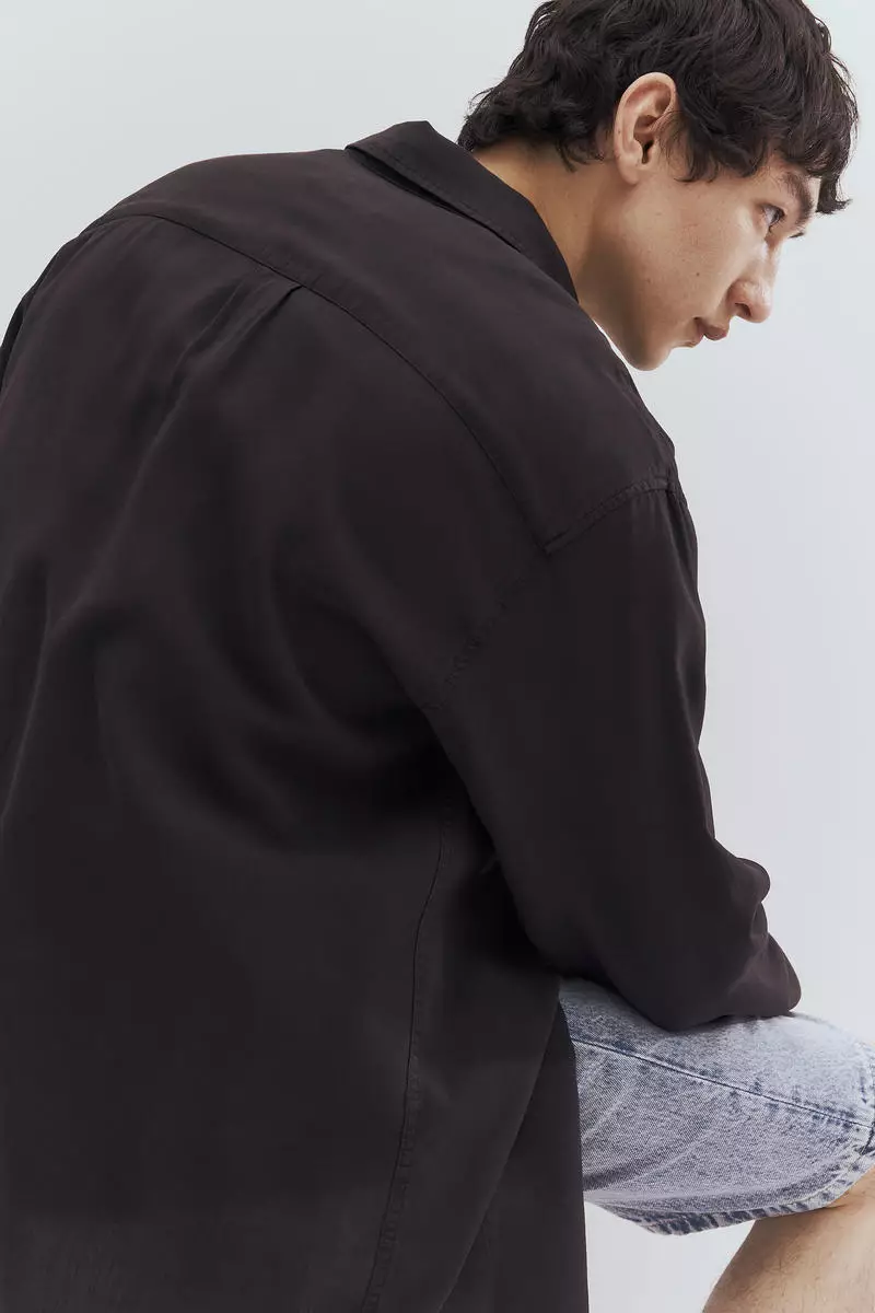 Loose Fit Button-down shirt